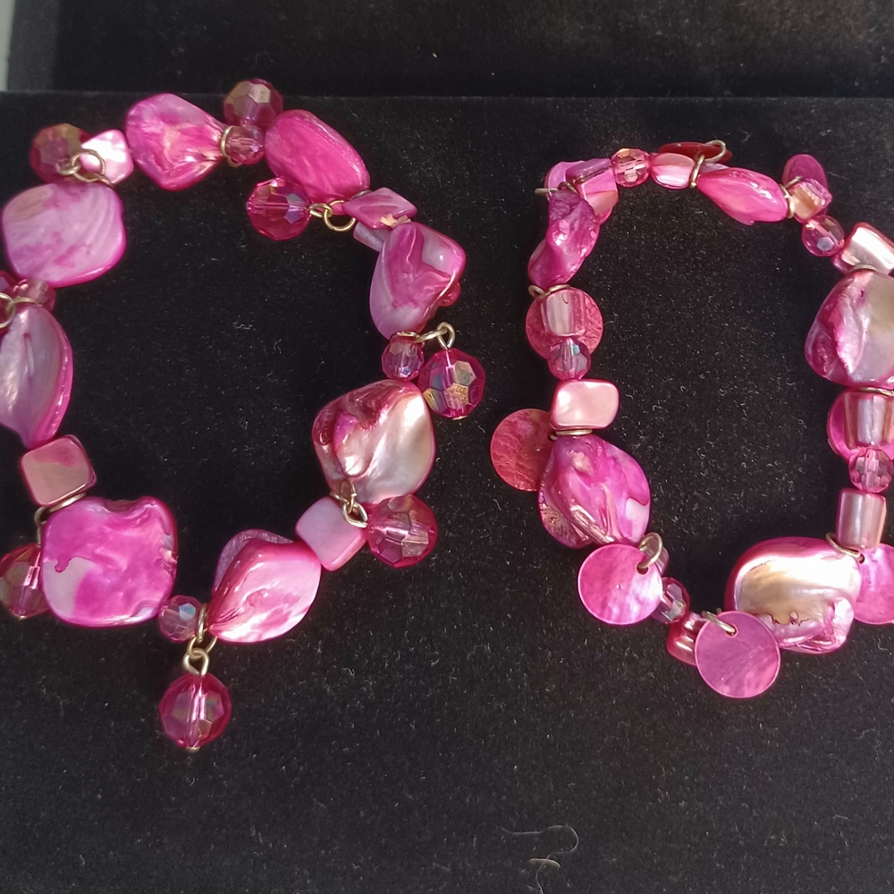 Elegant Pink Mother Of Pearl Bracelet Set